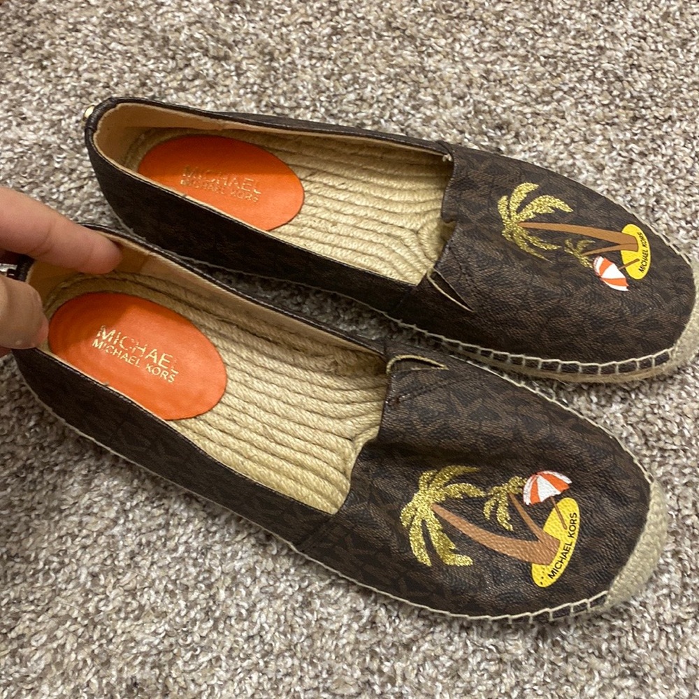 Michael Kors size 7